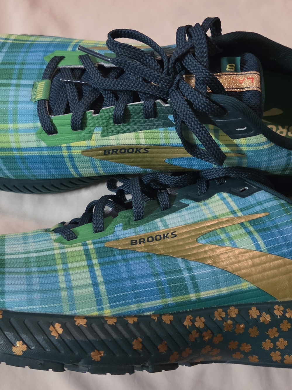 Brooks Men Size 13 ST. PATTY"S Green Plaid Running Shoes,EUC - Picture 6 of 11